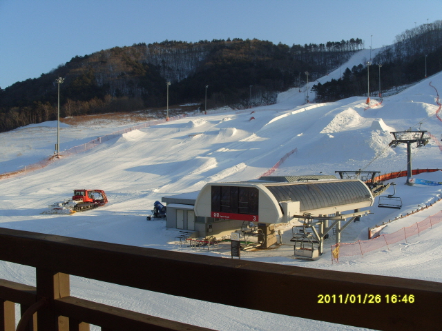 2011-HCI-Workshop S1050038.JPG